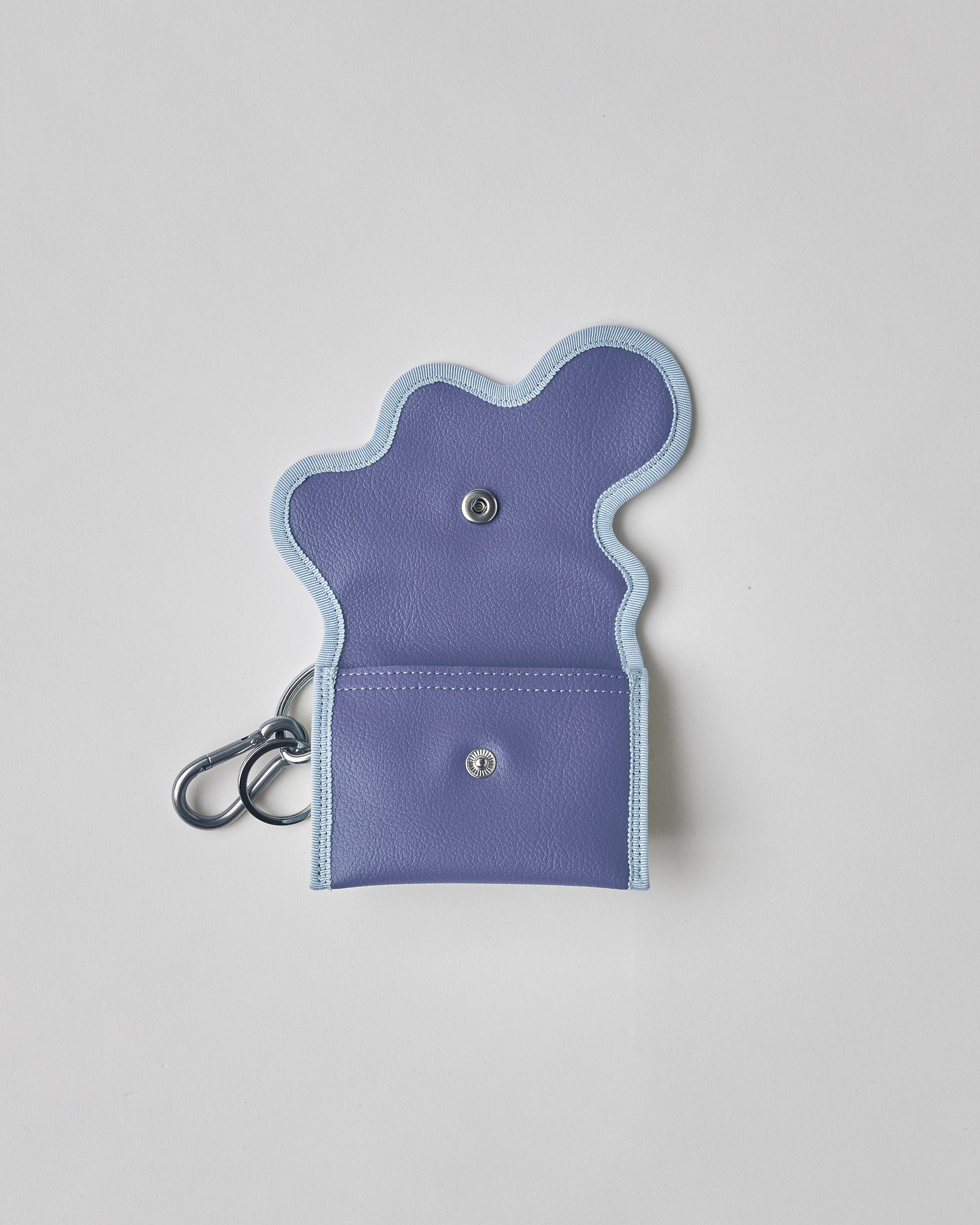 nori enomoto wave purse 2つのポケットとカラビナ付きの多機能パスケース。ギフトに最適なコンパクトなデザイン。ユニセックスでミニ財布としても活躍。