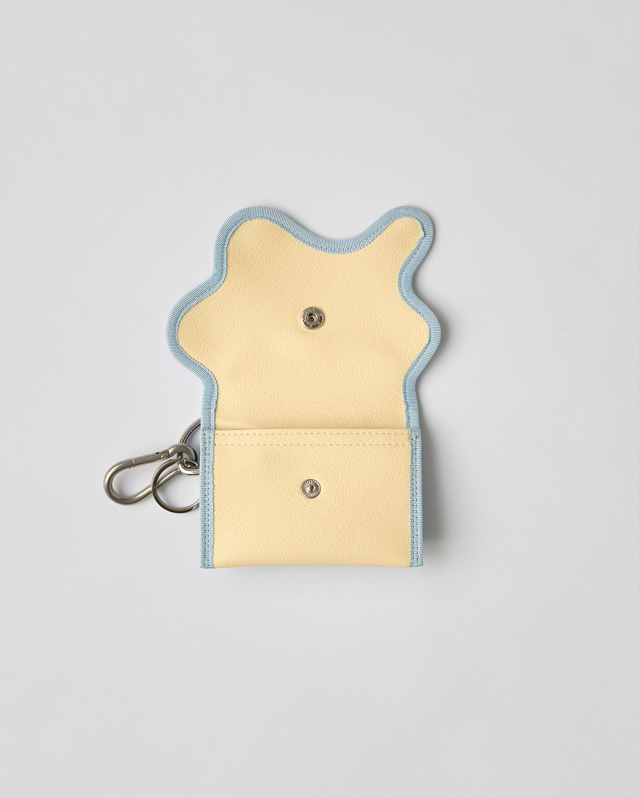 nori enomoto wave purse 2つのポケットとカラビナ付きの多機能パスケース。ギフトに最適なコンパクトなデザイン。ユニセックスでミニ財布としても活躍。