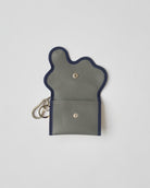 nori enomoto wave purse 2つのポケットとカラビナ付きの多機能パスケース。ギフトに最適なコンパクトなデザイン。ユニセックスでミニ財布としても活躍。