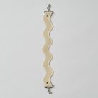 nori enomoto jeudi soir petit 軽量コンパクトなショルダーバッグ。クロスボディ対応のチェーン付きで旅行やお出かけに最適。内ポケット付き。チャームが付けられるDカンあり。ショルダーベルトは取り外し可能。