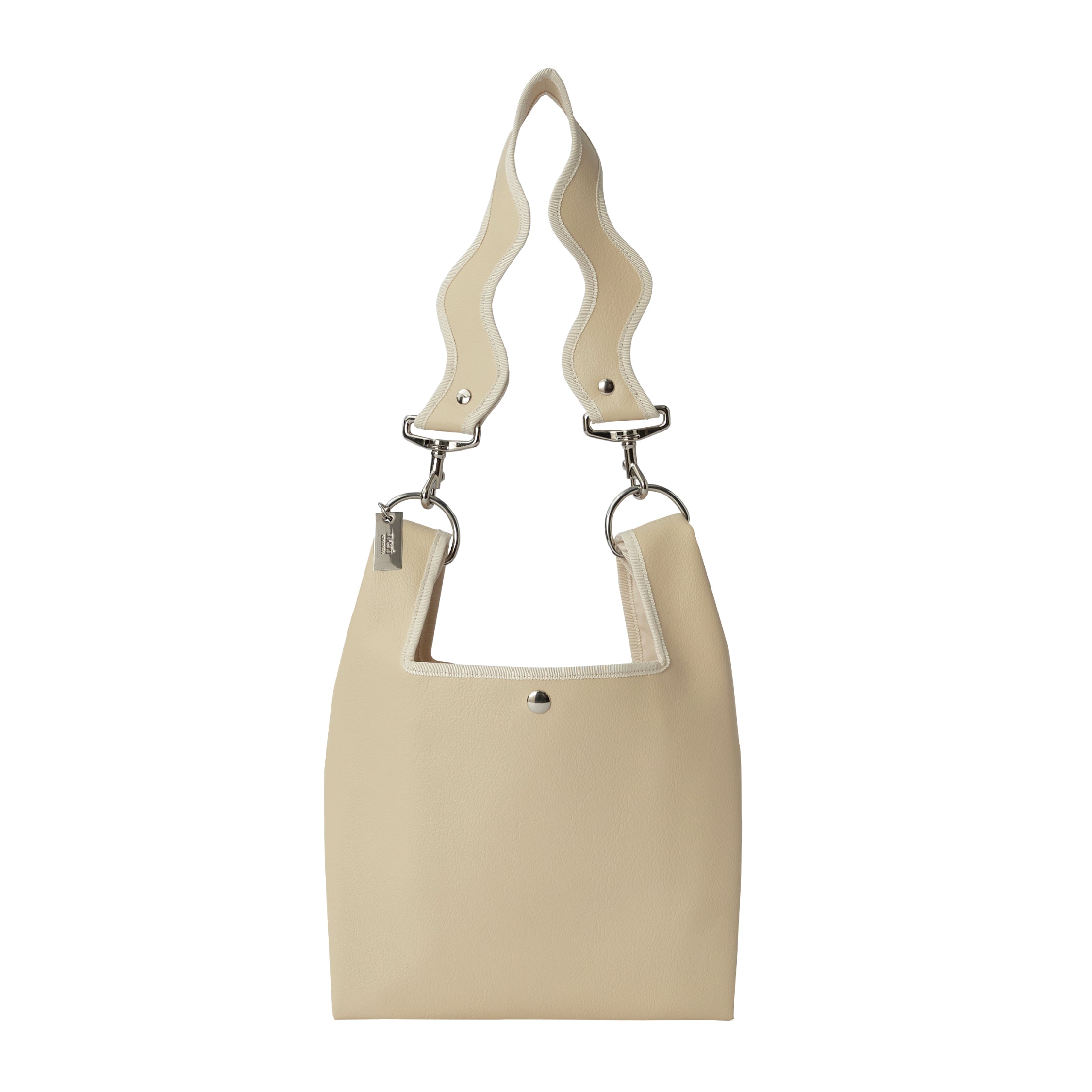 nori enomoto jeudi soir petit 軽量コンパクトなショルダーバッグ。クロスボディ対応のチェーン付きで旅行やお出かけに最適。内ポケット付き。チャームが付けられるDカンあり。ショルダーベルトは取り外し可能。