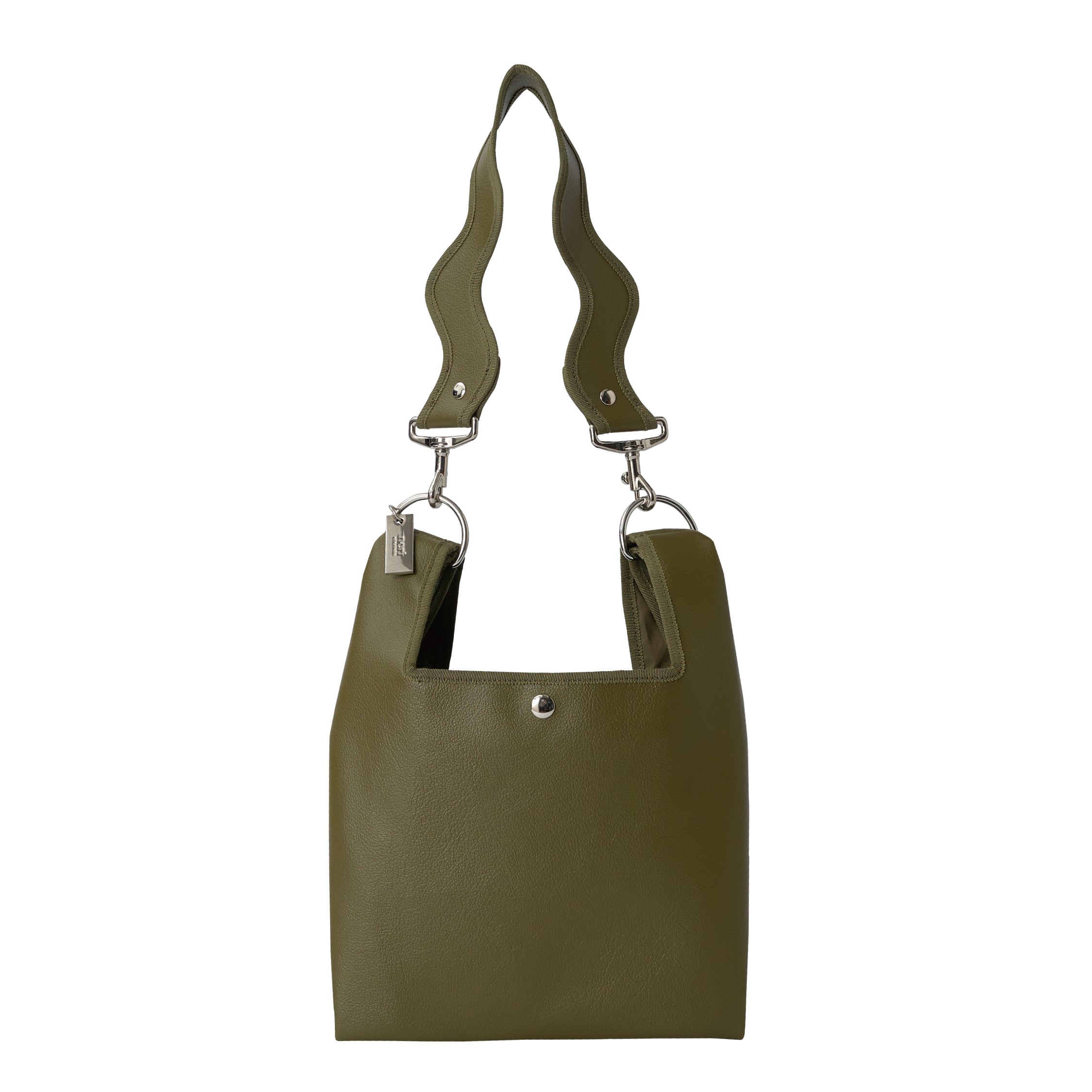 nori enomoto jeudi soir petit 軽量コンパクトなショルダーバッグ。クロスボディ対応のチェーン付きで旅行やお出かけに最適。内ポケット付き。チャームが付けられるDカンあり。ショルダーベルトは取り外し可能。