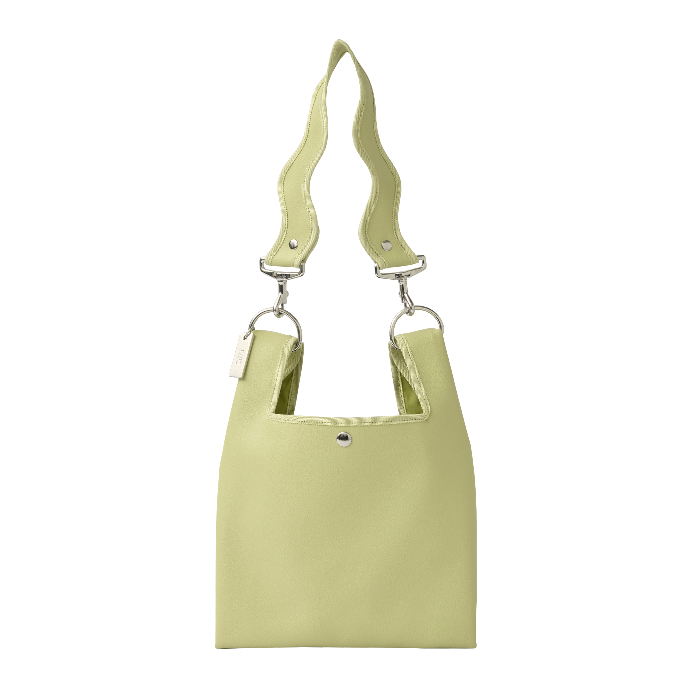 nori enomoto jeudi soir petit 軽量コンパクトなショルダーバッグ。クロスボディ対応のチェーン付きで旅行やお出かけに最適。内ポケット付き。チャームが付けられるDカンあり。ショルダーベルトは取り外し可能。