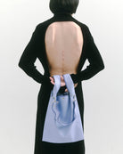 nori enomoto jeudi soir A4サイズ対応の2WAYショルダーバッグ。軽量かつ大容量で、通勤・通学やデイリーユースに最適。取り外し可能なショルダーベルトと、チャームが付けられるDカン付き。内ポケットあり。