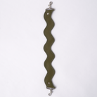 nori enomoto jeudi soir A4サイズ対応の2WAYショルダーバッグ。軽量かつ大容量で、通勤・通学やデイリーユースに最適。取り外し可能なショルダーベルトと、チャームが付けられるDカン付き。内ポケットあり。