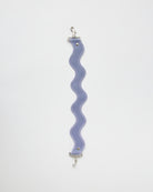 nori enomoto jeudi soir A4サイズ対応の2WAYショルダーバッグ。軽量かつ大容量で、通勤・通学やデイリーユースに最適。取り外し可能なショルダーベルトと、チャームが付けられるDカン付き。内ポケットあり。