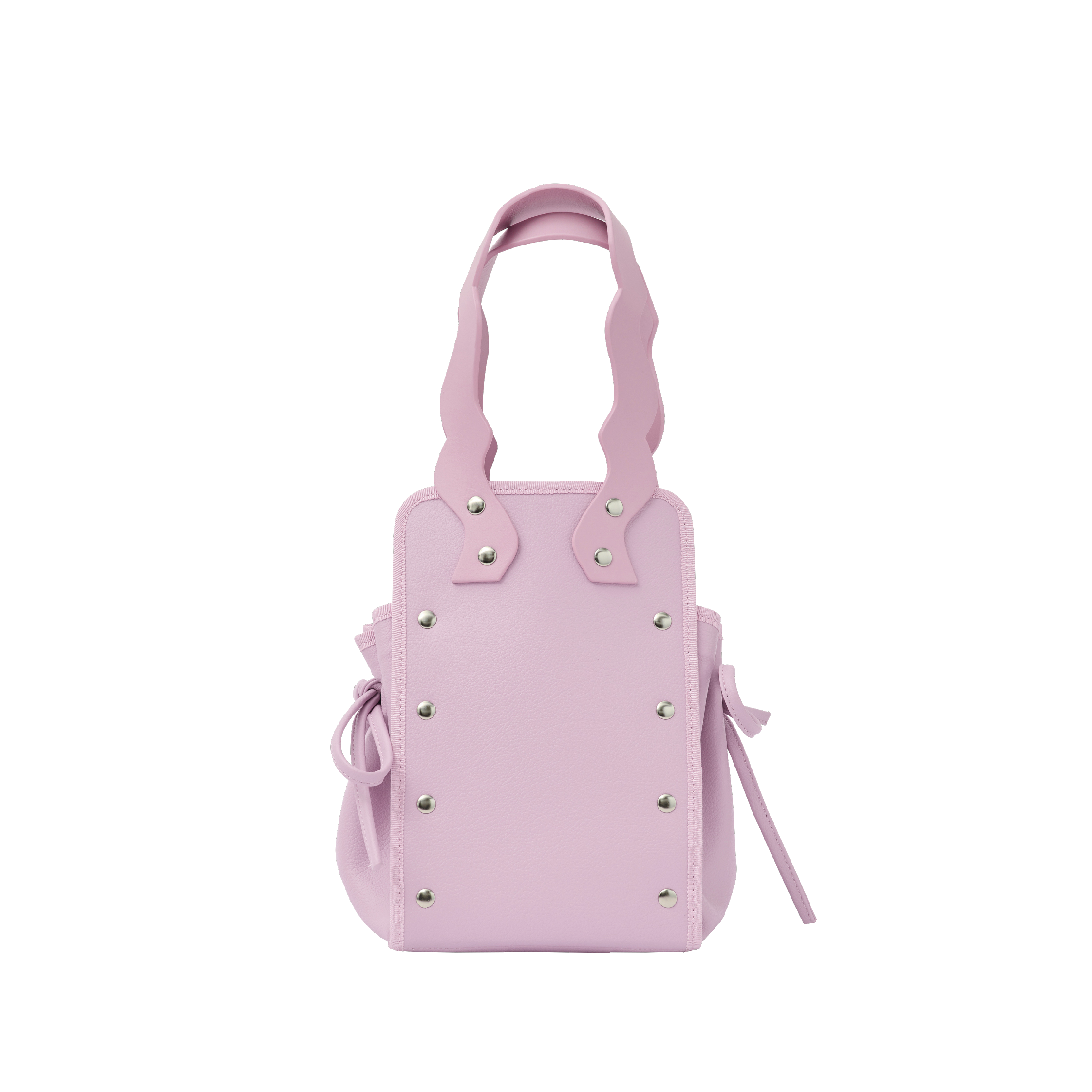 本革ハンドルの巾着型ハンドバッグ。サイドのドローストリングでシルエットを変化可能。500mlペットボトル対応サイズで内ポケット付き。取り外し可能なチェーンストラップでショルダー・クロスボディ両用。