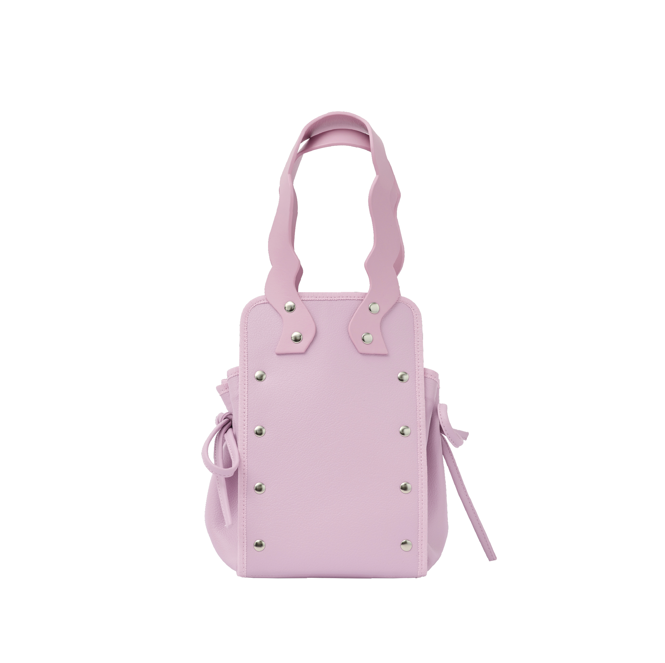 本革ハンドルの巾着型ハンドバッグ。サイドのドローストリングでシルエットを変化可能。500mlペットボトル対応サイズで内ポケット付き。取り外し可能なチェーンストラップでショルダー・クロスボディ両用。