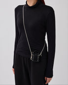 nori enomoto mardi matin pom 人気モデルmardi matinをミニチュア化したマイクロサイズの2WAYレザーバッグ。イヤホンやリップの収納も可能。付属のチェーンでクロスボディにも対応。