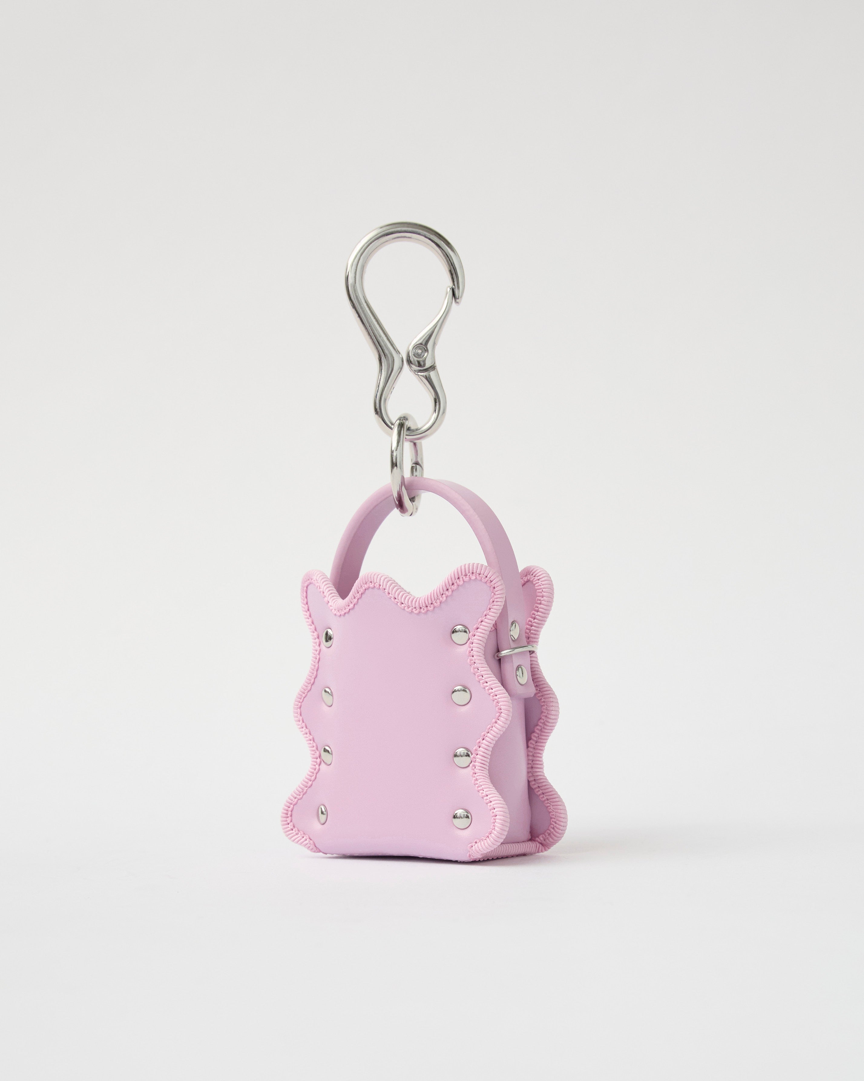 nori enomoto mardi matin pom 人気モデルmardi matinをミニチュア化したマイクロサイズの2WAYレザーバッグ。イヤホンやリップの収納も可能。付属のチェーンでクロスボディにも対応。