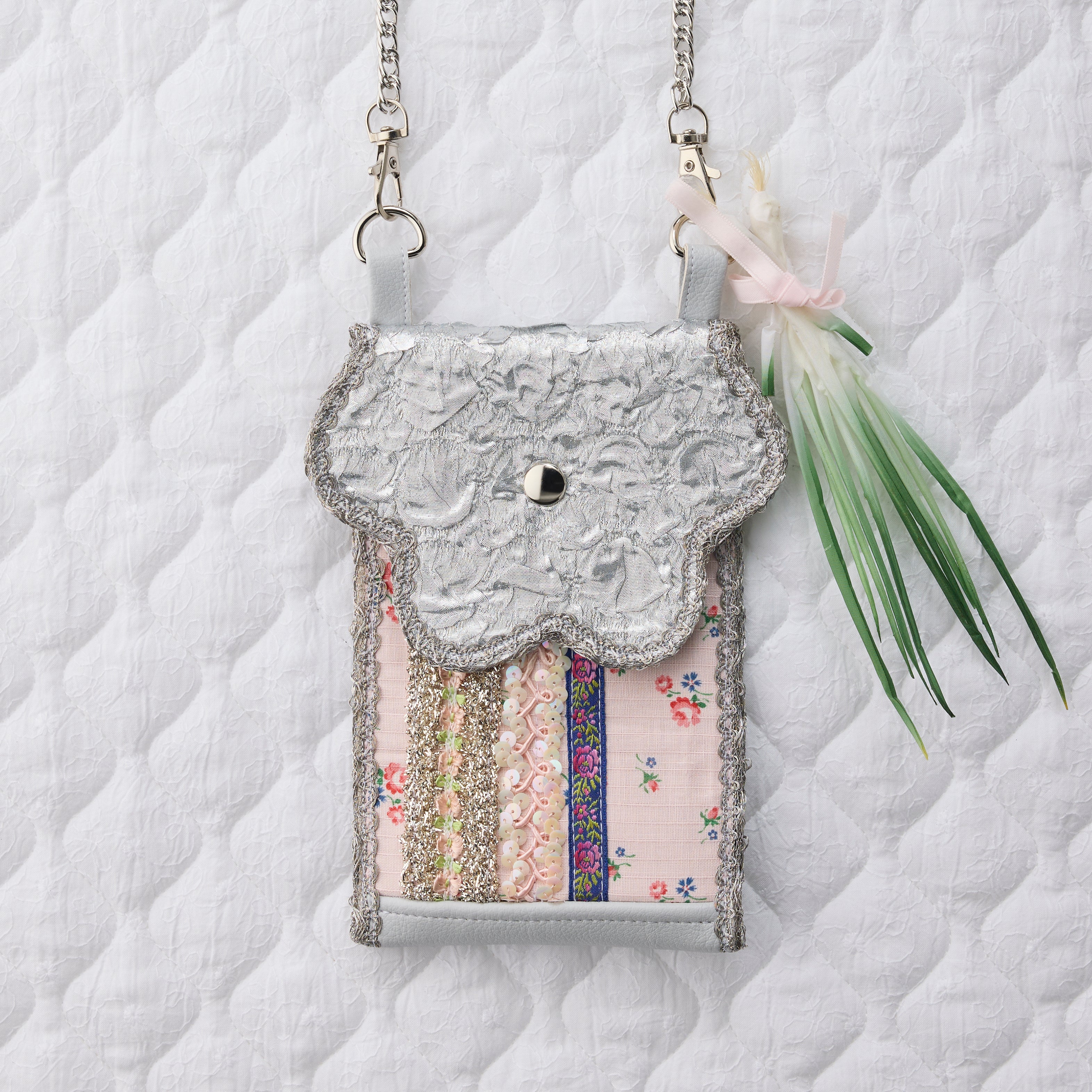 ノリエノモト paris special twinkle wave phone holder パリスペ 限定 スマホショルダー 前後ポケット付き ヴィンテージリボン