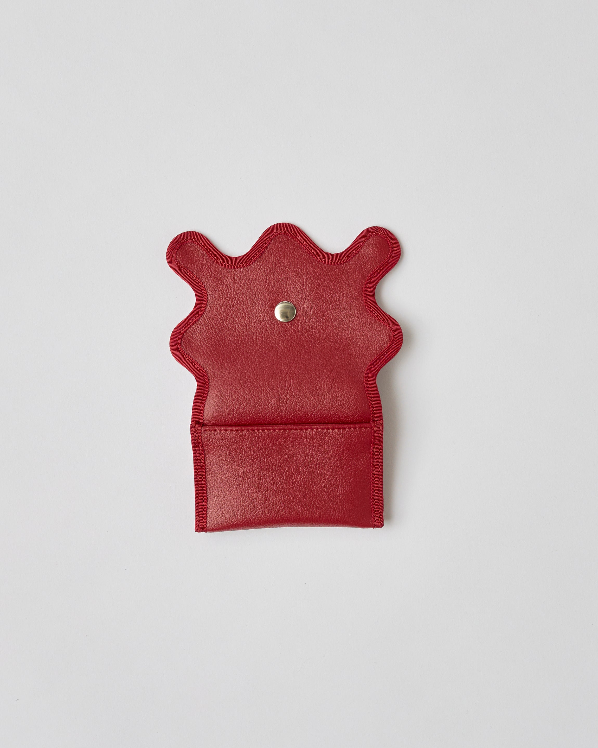 nori enomoto wave mini 定期や名刺、コインなどをすっきり収納できる多機能パスケース。日常使いに活躍し、ギフトにも最適なユニセックスデザイン。