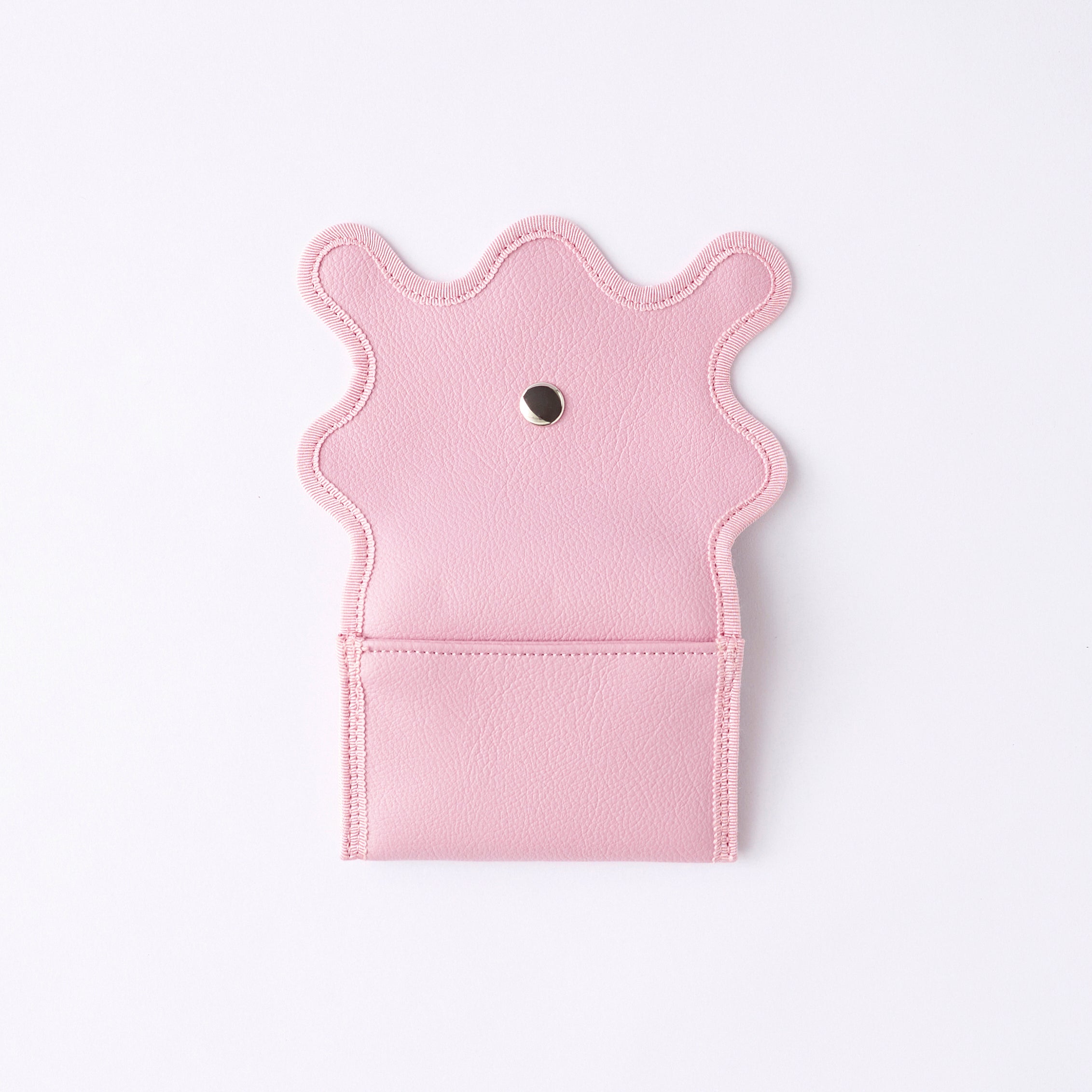 nori enomoto wave mini 定期や名刺、コインなどをすっきり収納できる多機能パスケース。日常使いに活躍し、ギフトにも最適なユニセックスデザイン。