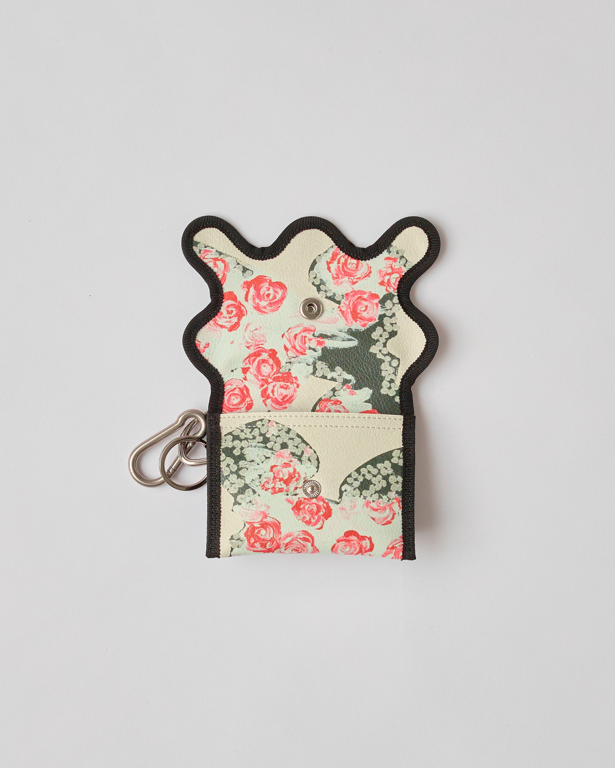 nori enomoto wave purse 2つのポケットとカラビナ付きの多機能パスケース。ギフトに最適なコンパクトなデザイン。ユニセックスでミニ財布としても活躍。