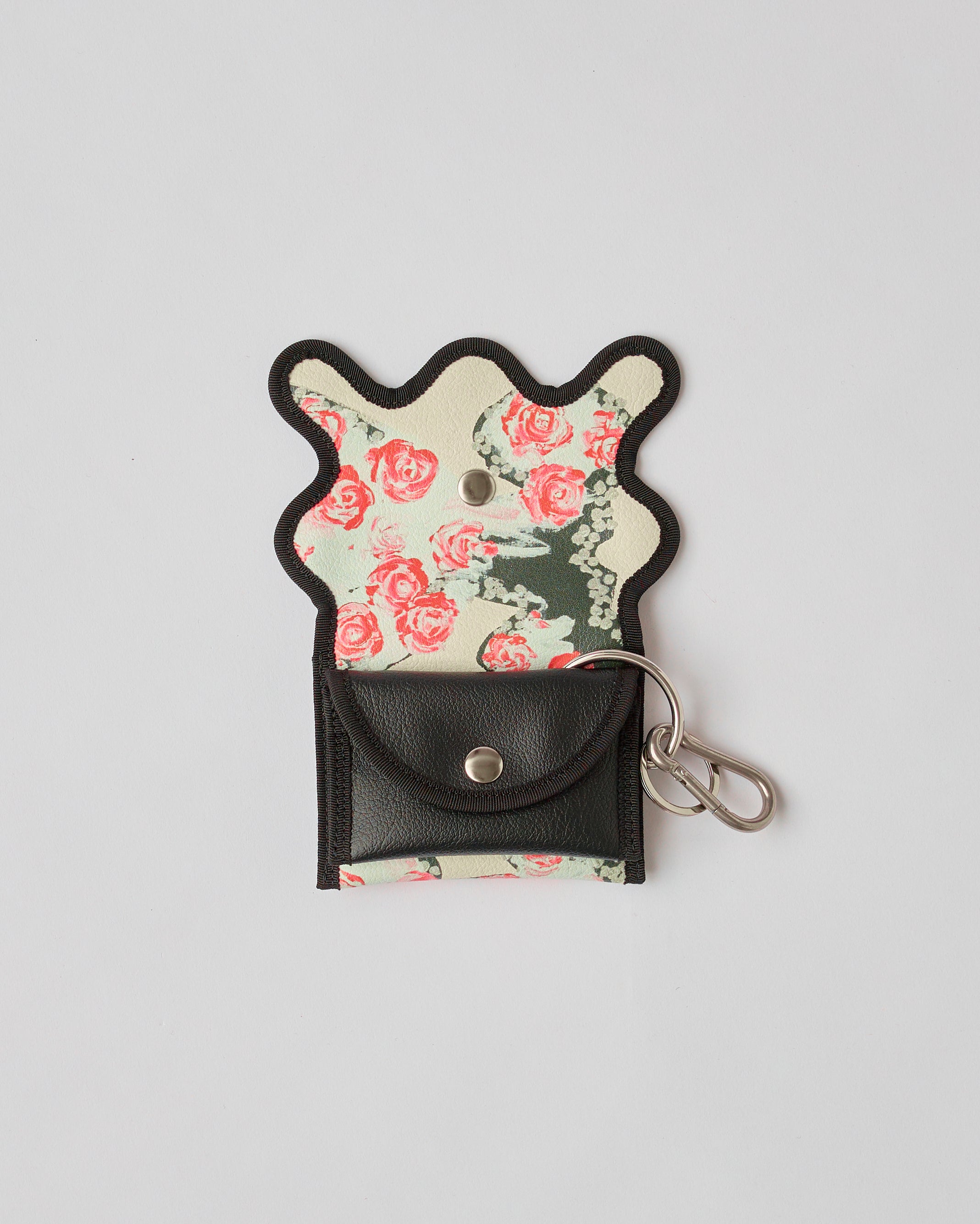 nori enomoto wave purse 2つのポケットとカラビナ付きの多機能パスケース。ギフトに最適なコンパクトなデザイン。ユニセックスでミニ財布としても活躍。