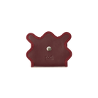 nori enomoto wave trifold wallet 表面にエンボスロゴを施した本革製の三つ折り財布。小銭入れ、紙幣ポケット、カードスリットを備えた実用的なレザーウォレット。