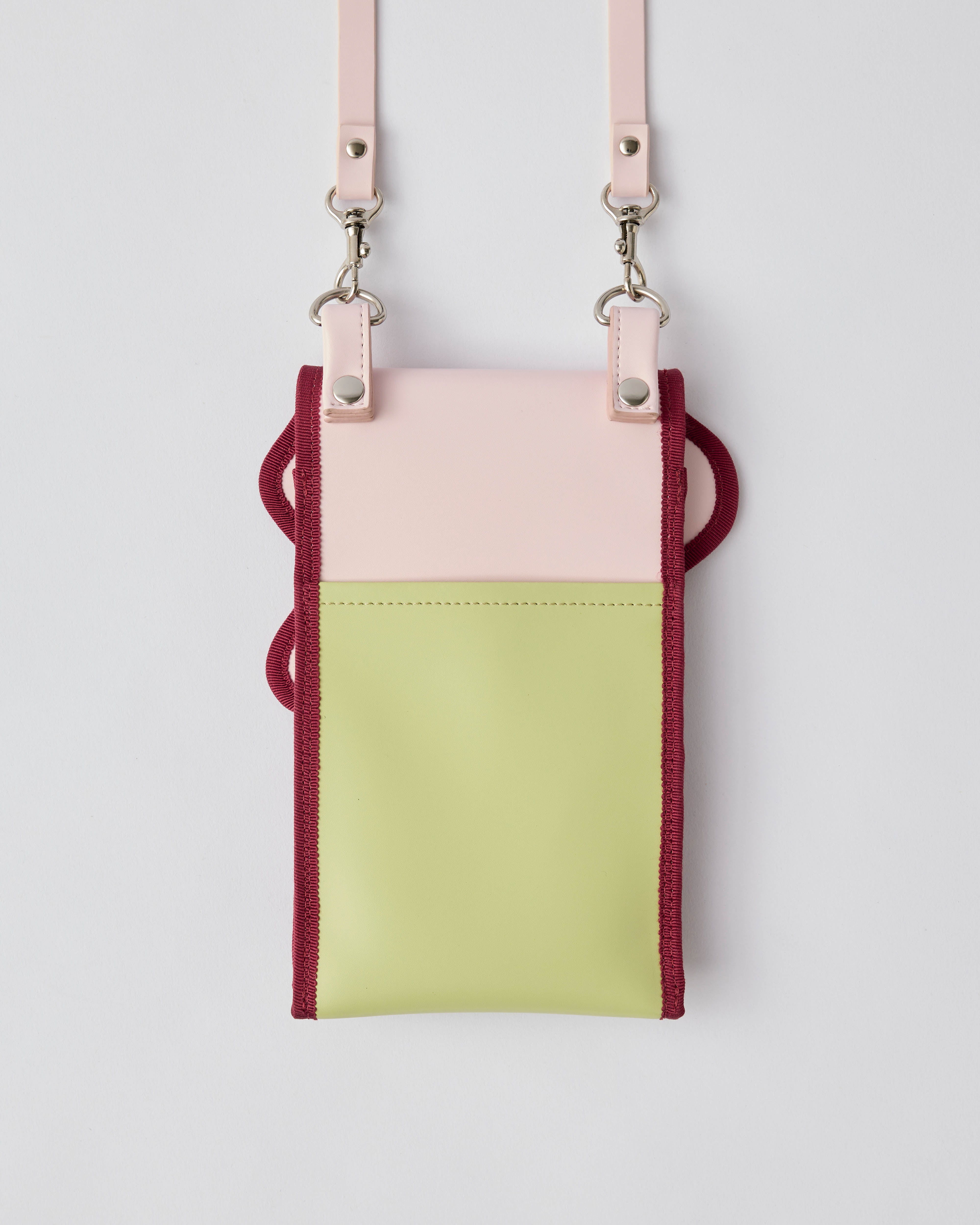 wave phone holder – nori enomoto