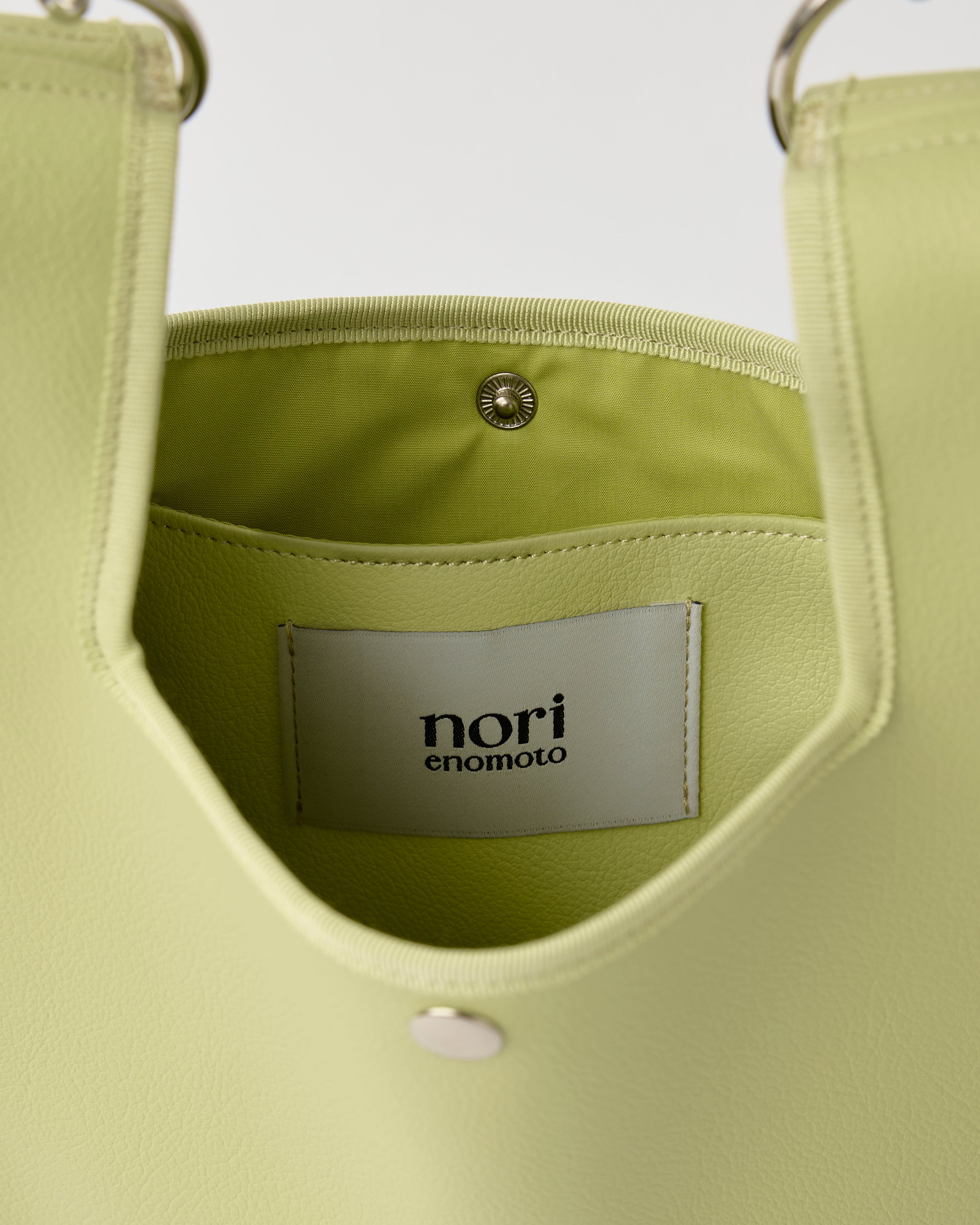 jeudi soir petit / pistachio – nori enomoto