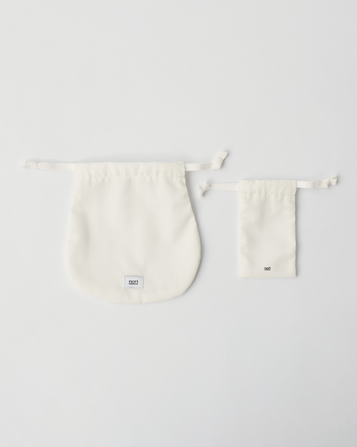 nori enomoto　mardi matin pom　人気モデルmardi matinをミニチュア化したマイクロサイズの2WAYレザーバッグ。イヤホンやリップの収納も可能。付属のチェーンでクロスボディにも対応。