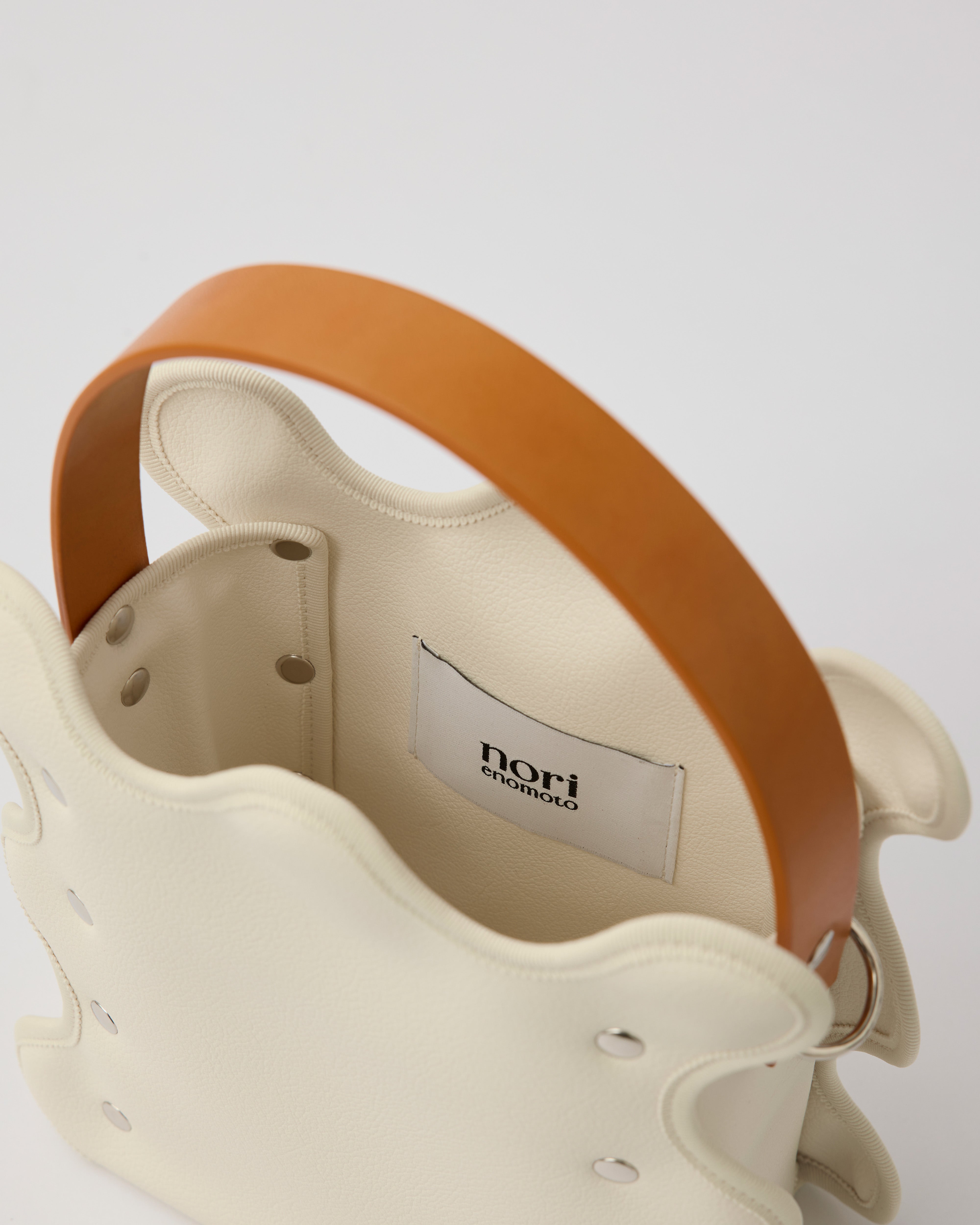 mardi matin / ivory – nori enomoto