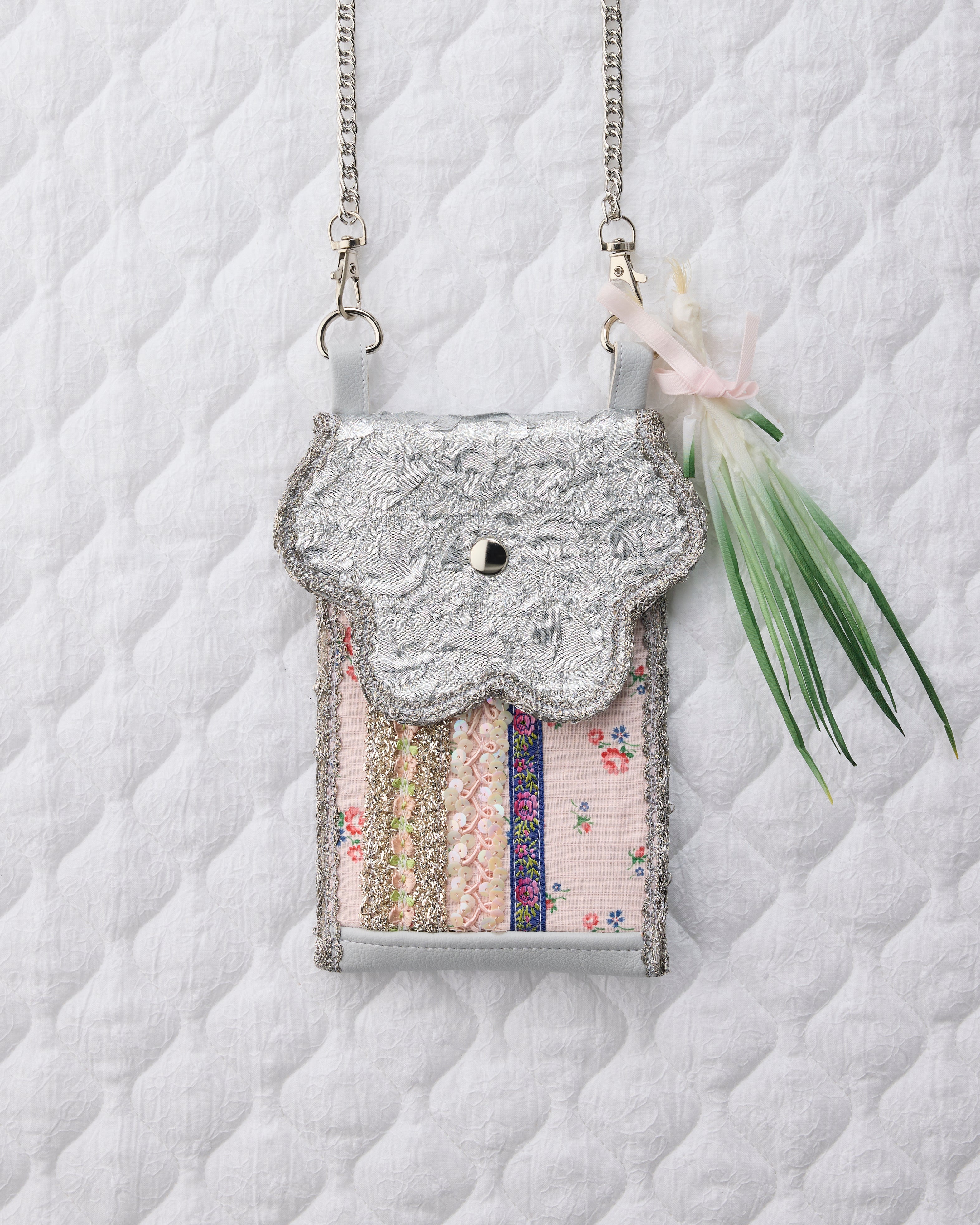 ノリエノモト paris special twinkle wave phone holder パリスペ 限定 スマホショルダー 前後ポケット付き ヴィンテージリボン