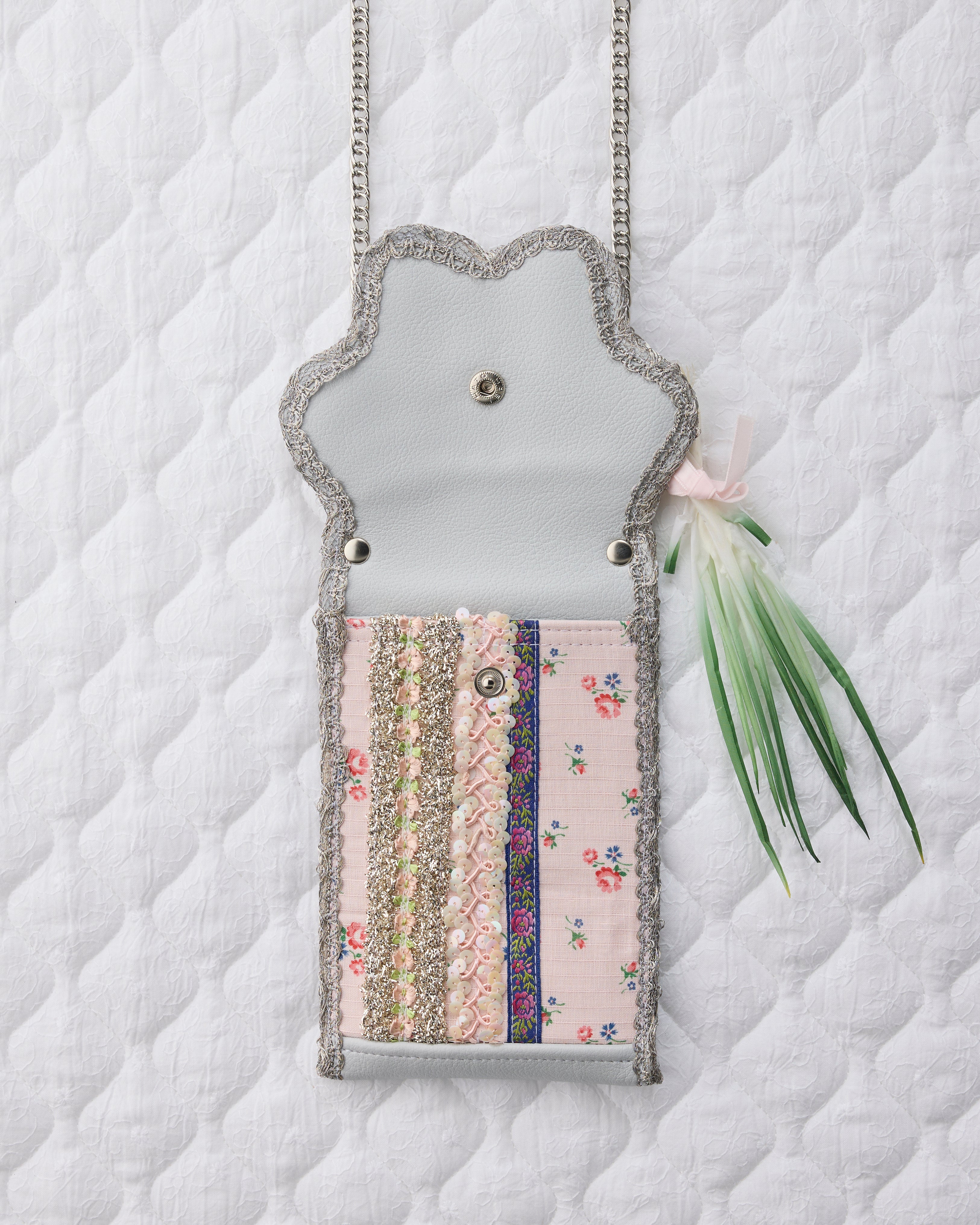 ノリエノモト paris special twinkle wave phone holder パリスペ 限定 スマホショルダー 前後ポケット付き ヴィンテージリボン