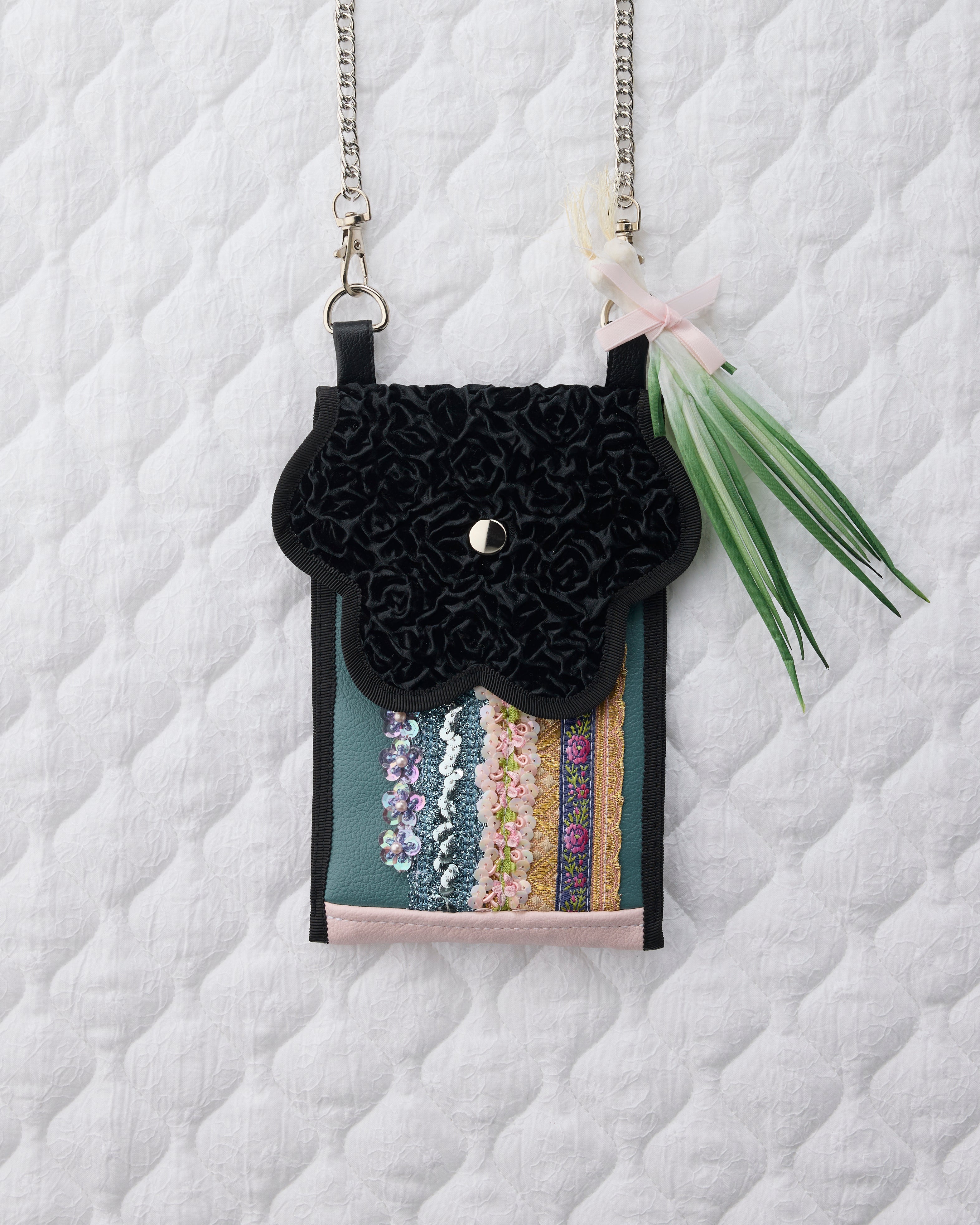 ノリエノモト paris special twinkle wave phone holder パリスペ 限定 スマホショルダー 前後ポケット付き ヴィンテージリボン