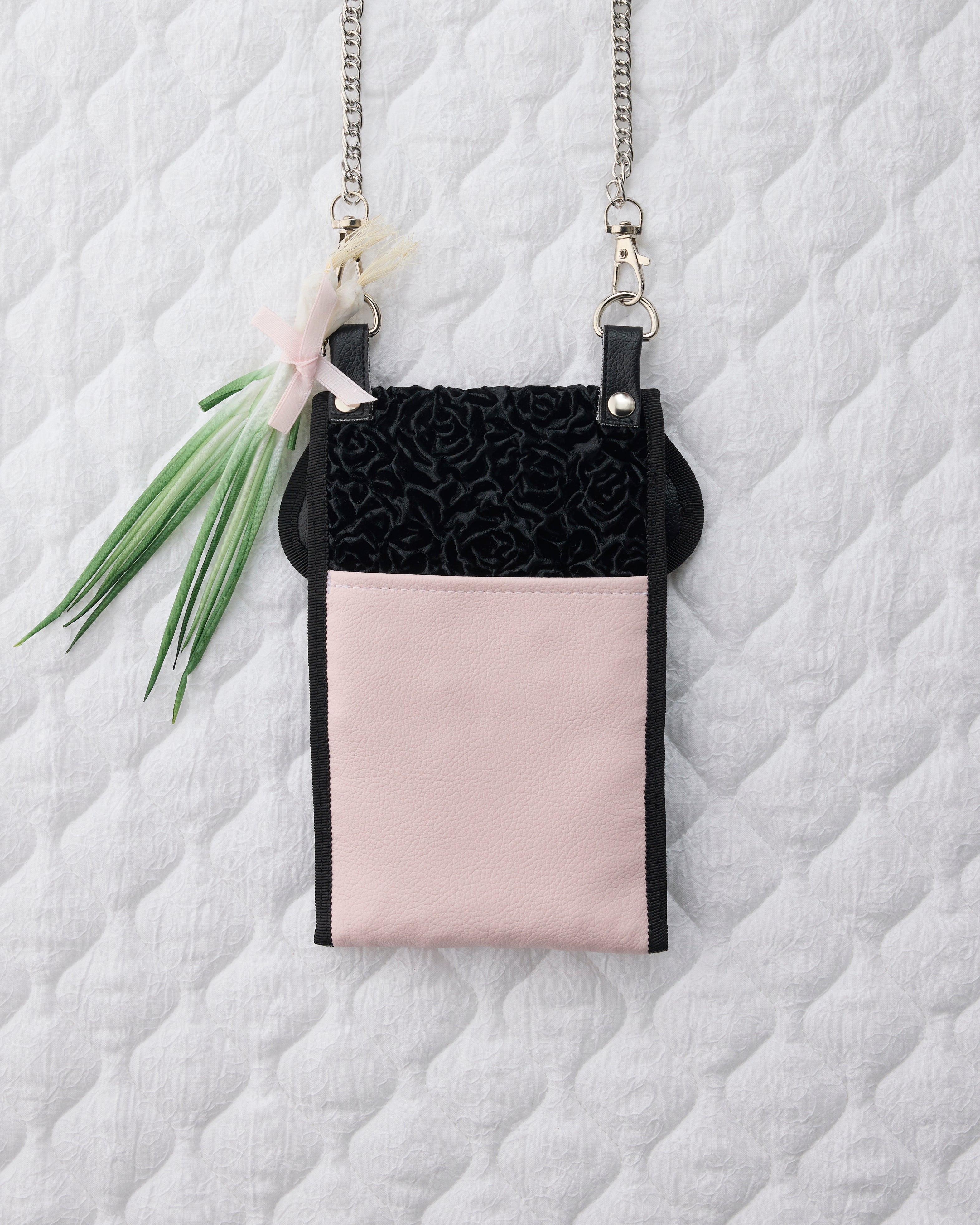 ノリエノモト paris special twinkle wave phone holder パリスペ 限定 スマホショルダー 前後ポケット付き ヴィンテージリボン