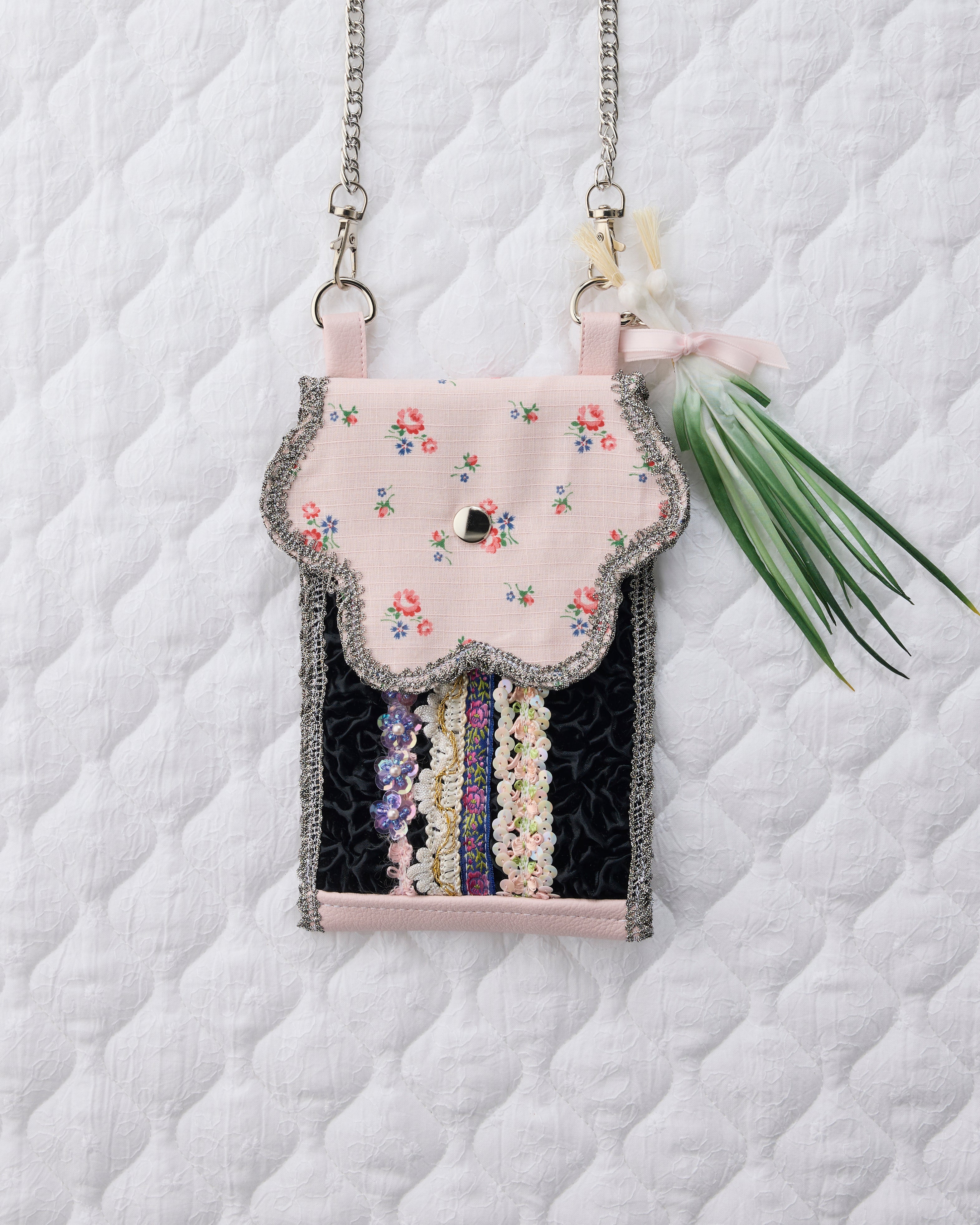 ノリエノモト paris special twinkle wave phone holder パリスペ 限定 スマホショルダー 前後ポケット付き ヴィンテージリボン