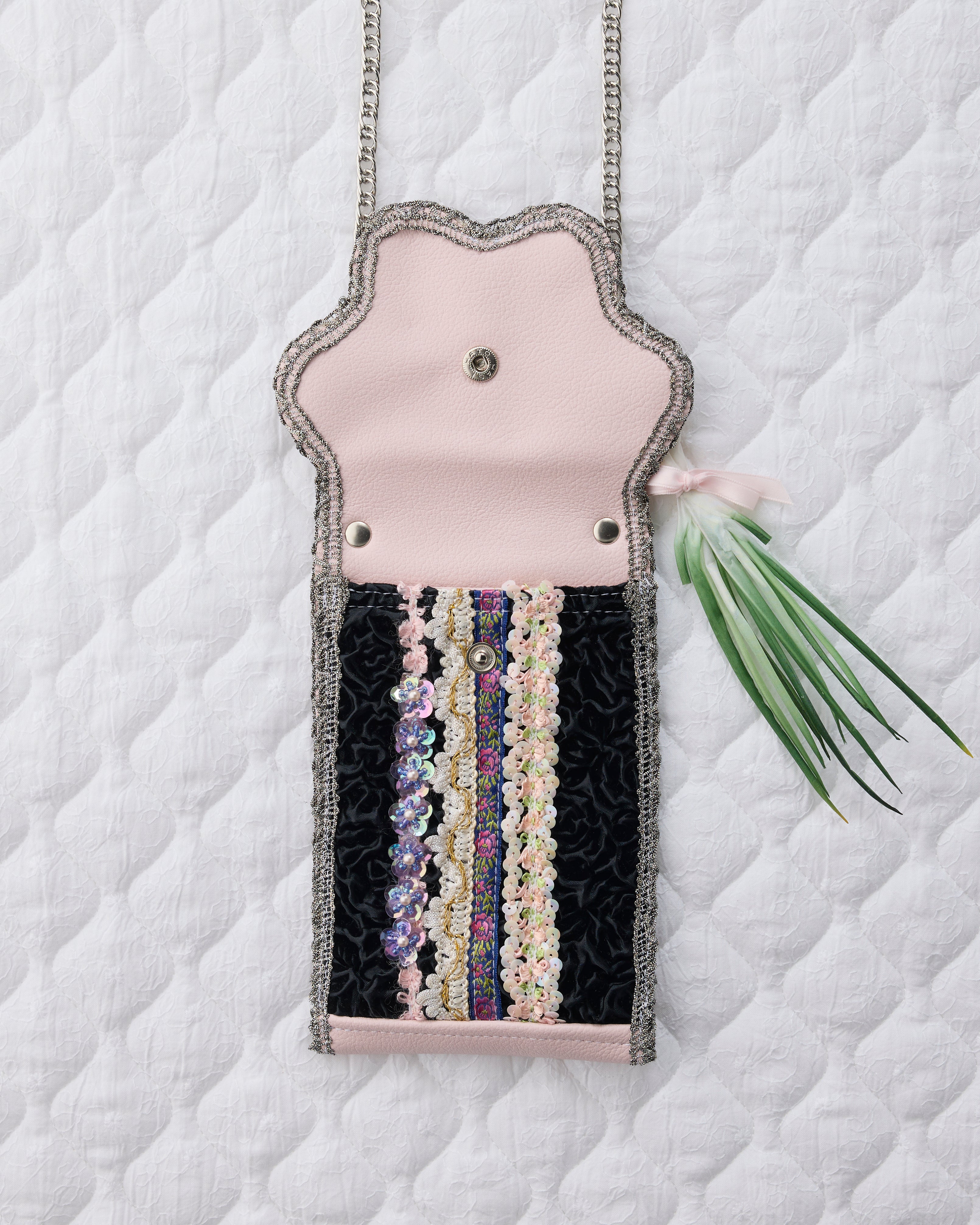 ノリエノモト paris special twinkle wave phone holder パリスペ 限定 スマホショルダー 前後ポケット付き ヴィンテージリボン