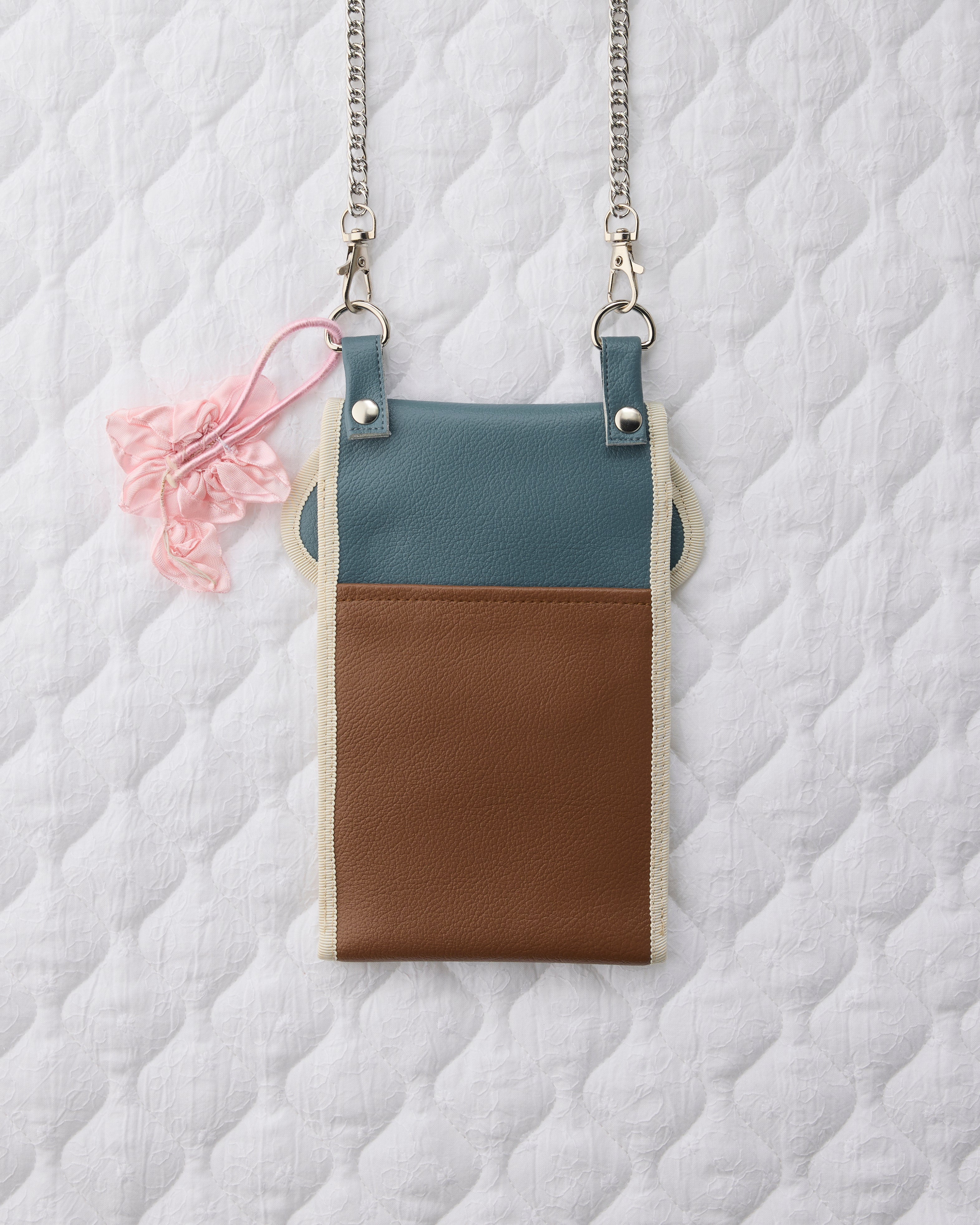 ノリエノモト paris special twinkle wave phone holder パリスペ 限定 スマホショルダー 前後ポケット付き ヴィンテージリボン