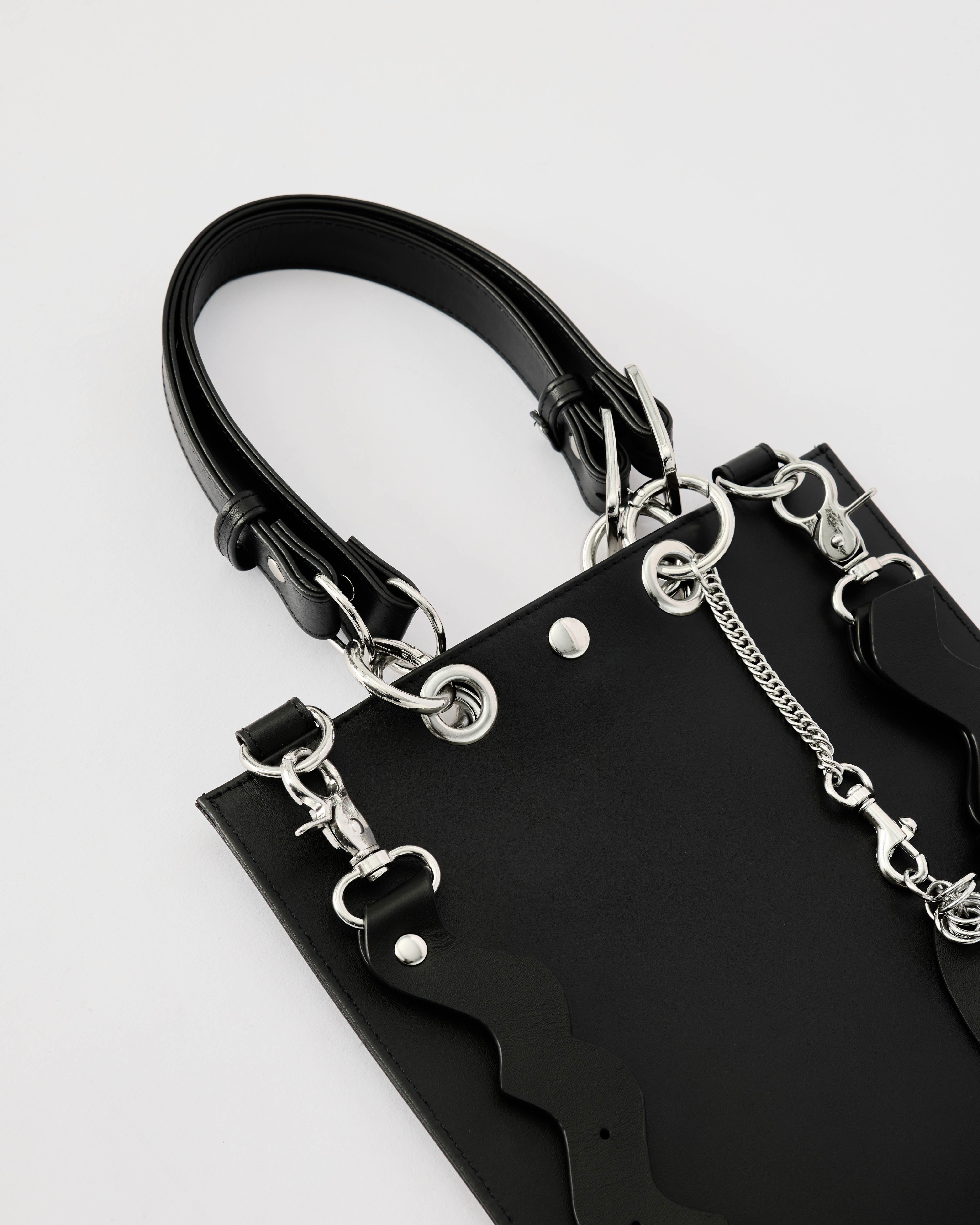 wave trifold wallet / black – nori enomoto