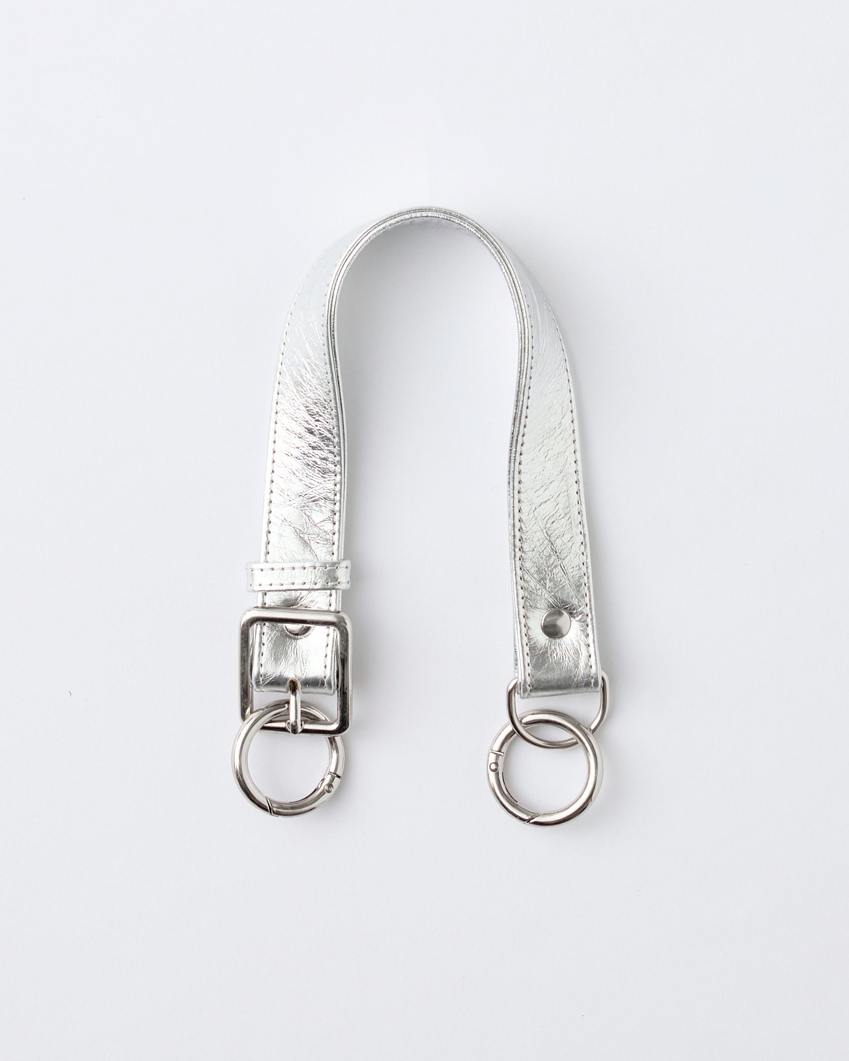 nori enomoto　samedi soir　週軽量で大容量のビッグトートバッグ。本革ハンドルは取り外し可能で、荷物の多い週末のお出かけや旅行にぴったり。ユニセックスで使いやすい仕様。