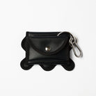 nori enomoto　wave purse　2つのポケットとカラビナ付きの多機能パスケース。ギフトに最適なコンパクトなデザイン。ユニセックスでミニ財布としても活躍。