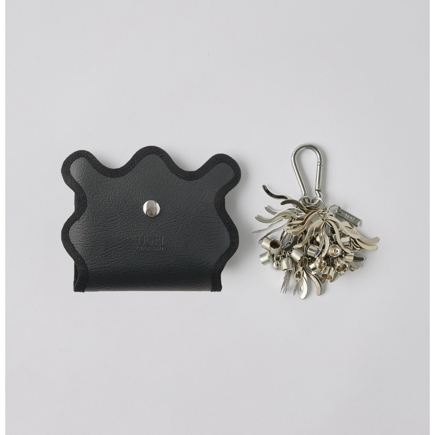silver_charm___fake.png?crop= silver_charm___fake.png?crop=